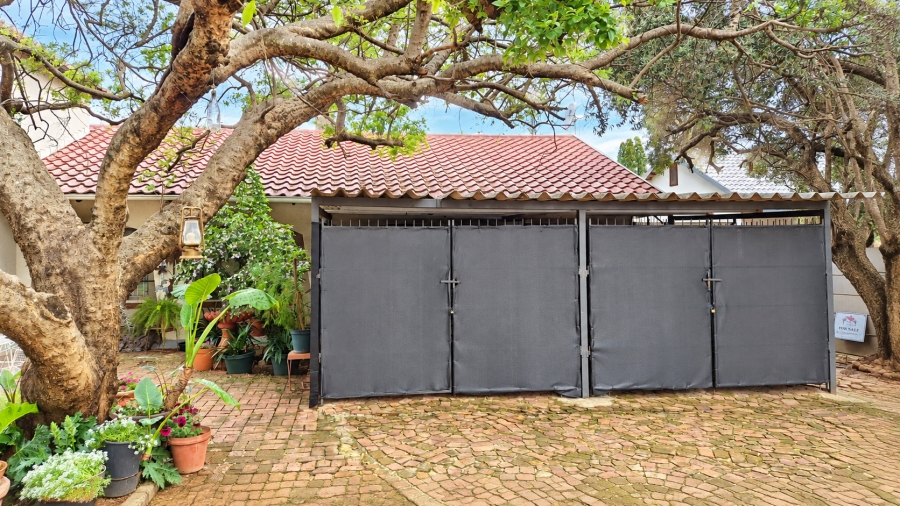 3 Bedroom Property for Sale in Flamwood North West